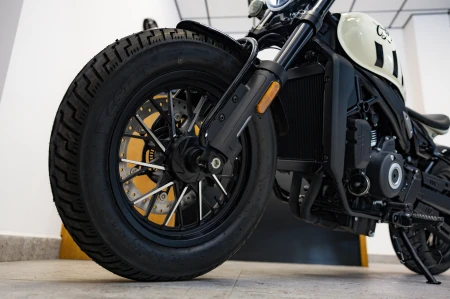 Motocykl CFMoto 450CL-C Bobber | Ivory White