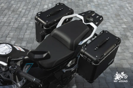 Zestaw Kufrów Bocznych Aluminiowych CFMOTO MT czarne