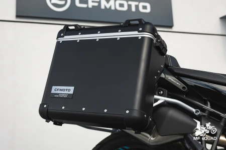 Zestaw Kufrów Bocznych Aluminiowych CFMOTO MT czarne