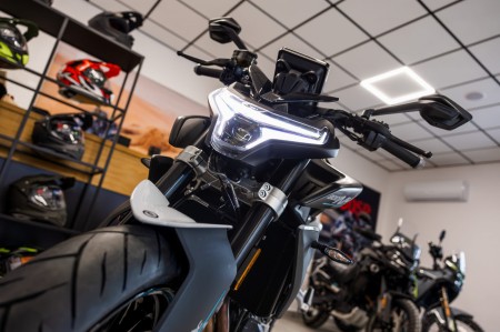 Motocykl CFMOTO 800 NK Advanced | Aerolite Grey
