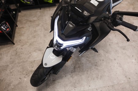 Motocykl CFMOTO 800 NK Advanced | Aerolite Grey