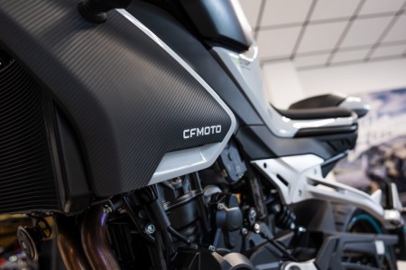 Motocykl CFMOTO 800 NK Advanced | Aerolite Grey