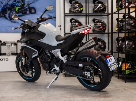 Motocykl CFMOTO 800 NK Advanced | Aerolite Grey