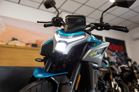 Motocykl CFMoto 125NK | Zephyr Blue | Wyprzedaż rocznika