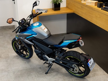 Motocykl CFMoto 125NK | Zephyr Blue | Wyprzedaż rocznika
