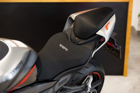 Motocykl CFMoto 450SR | Zircon Black | Wyprzedaż rocznika