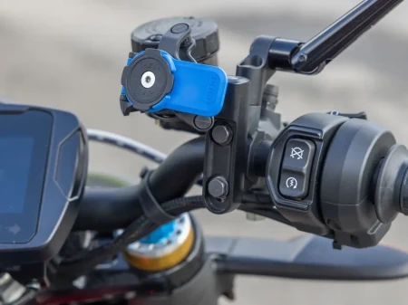 Podstawa montowana w obejmie pompy hamulca/sprzęgła Quad Lock®