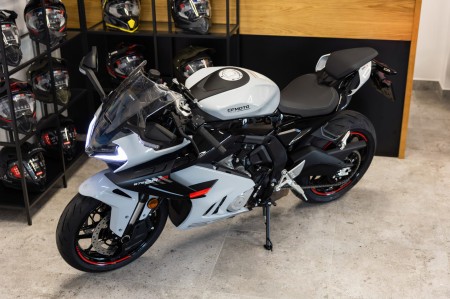 Motocykl CFMOTO 675 SR-R | Aerolite Grey