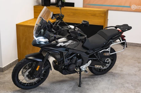 Motocykl CFMOTO 700MT | Nebula Black