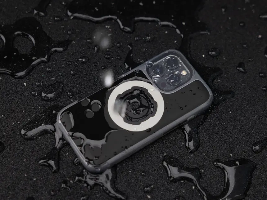 Nakładka przeciwdeszczowa Quad Lock® MAG - iPhone 15 Plus